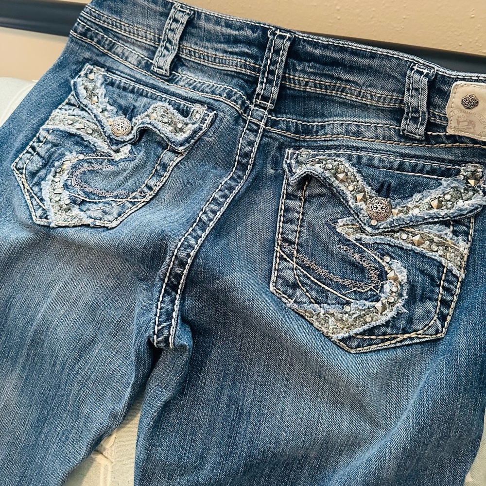 Brand new without tags. Silver jeans!!!